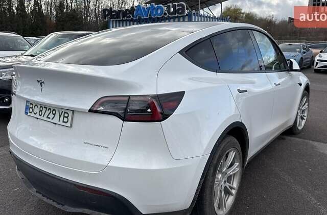 Белый Тесла Model Y, объемом двигателя 0 л и пробегом 17 тыс. км за 28600 $, фото 2 на Automoto.ua