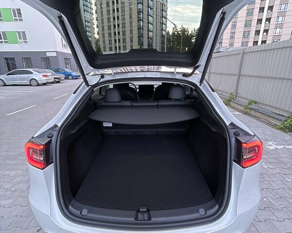 Белый Тесла Model Y, объемом двигателя 0 л и пробегом 1 тыс. км за 39000 $, фото 14 на Automoto.ua