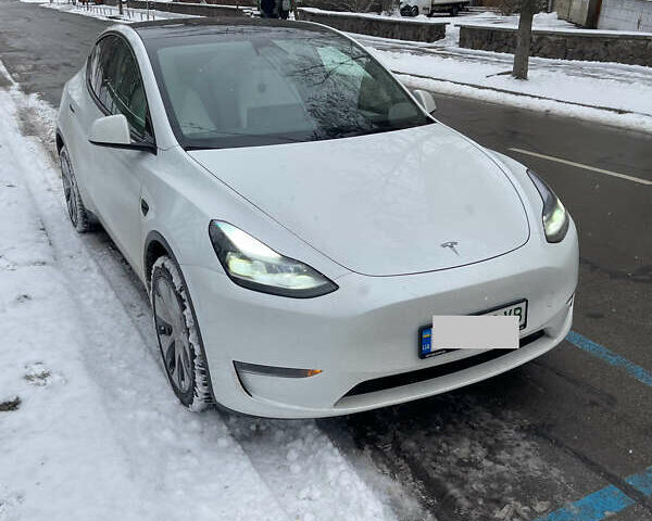 Белый Тесла Model Y, объемом двигателя 0 л и пробегом 12 тыс. км за 43500 $, фото 4 на Automoto.ua