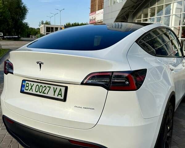 Белый Тесла Model Y, объемом двигателя 0 л и пробегом 23 тыс. км за 33777 $, фото 7 на Automoto.ua