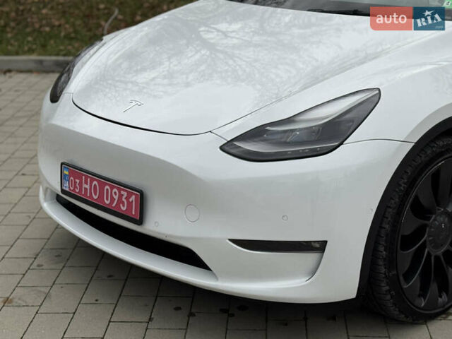 Білий Тесла Model Y, об'ємом двигуна 0 л та пробігом 115 тис. км за 25800 $, фото 6 на Automoto.ua