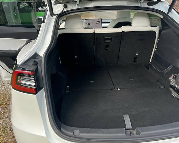 Белый Тесла Model Y, объемом двигателя 0 л и пробегом 16 тыс. км за 29990 $, фото 21 на Automoto.ua