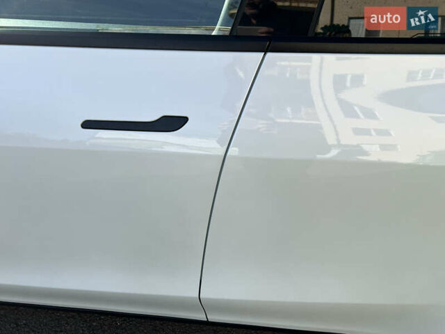 Білий Тесла Model Y, об'ємом двигуна 0 л та пробігом 12 тис. км за 24750 $, фото 24 на Automoto.ua