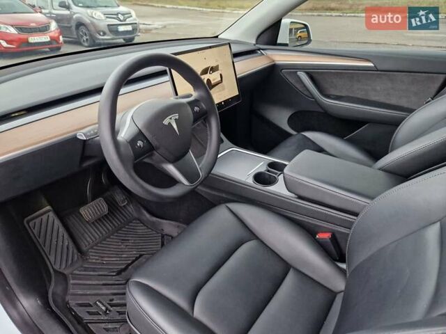 Белый Тесла Model Y, объемом двигателя 0 л и пробегом 47 тыс. км за 26200 $, фото 14 на Automoto.ua