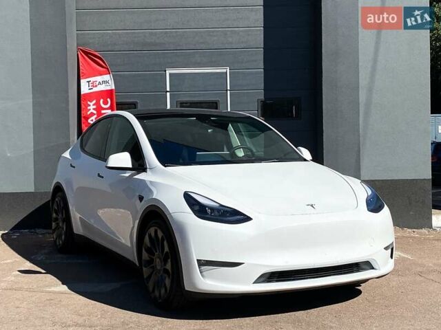 Тесла Model Y 2022 у Києві на Automoto.ua Білий Тесла Model Y, об'ємом двигуна 0 л та пробігом 59 тис. км за 31999 $, фото 11 на Automoto.ua