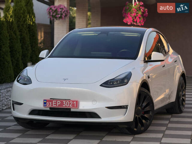 Белый Тесла Model Y, объемом двигателя 0 л и пробегом 59 тыс. км за 28950 $, фото 3 на Automoto.ua