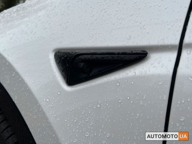 Белый Тесла Model Y, объемом двигателя 82 л и пробегом 22 тыс. км за 41600 $, фото 18 на Automoto.ua