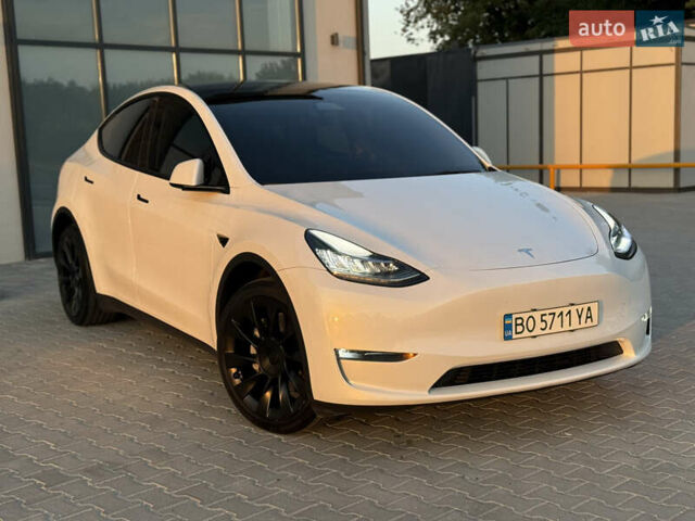 Белый Тесла Model Y, объемом двигателя 0 л и пробегом 74 тыс. км за 24800 $, фото 2 на Automoto.ua