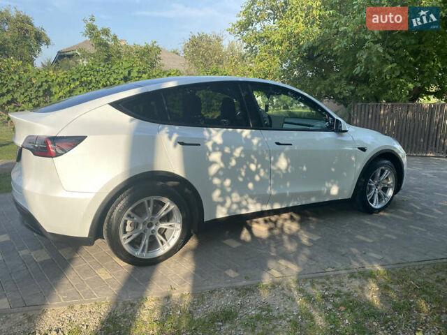 Белый Тесла Model Y, объемом двигателя 0 л и пробегом 58 тыс. км за 24000 $, фото 70 на Automoto.ua