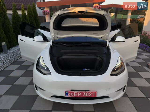 Белый Тесла Model Y, объемом двигателя 0 л и пробегом 59 тыс. км за 28950 $, фото 56 на Automoto.ua