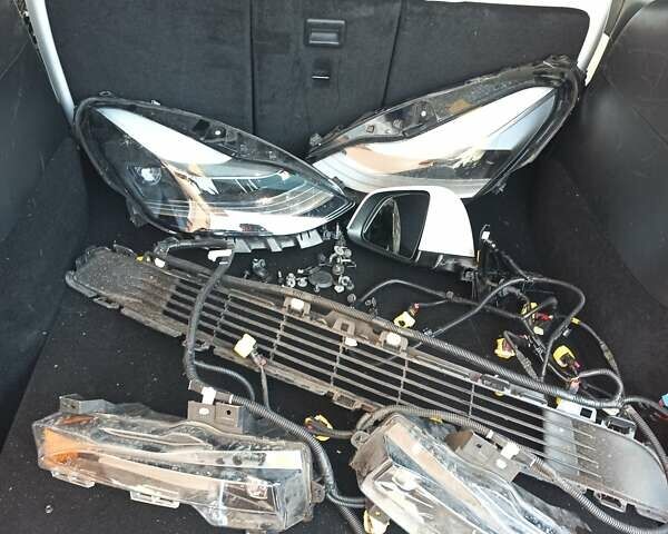 Тесла Model Y 2022 в Киеве на Automoto.ua Белый Тесла Model Y, объемом двигателя 0 л и пробегом 57 тыс. км за 25950 $, фото 18 на Automoto.ua