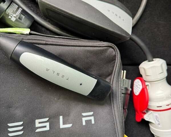 Белый Тесла Model Y, объемом двигателя 0 л и пробегом 18 тыс. км за 25499 $, фото 55 на Automoto.ua