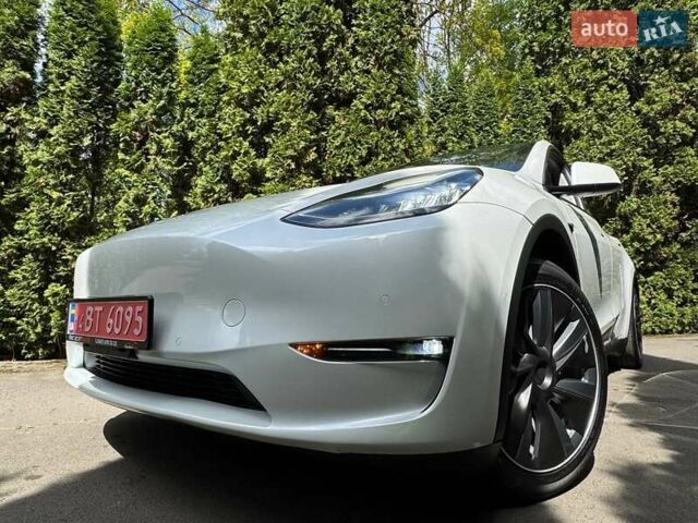 Белый Тесла Model Y, объемом двигателя 0 л и пробегом 18 тыс. км за 25499 $, фото 21 на Automoto.ua