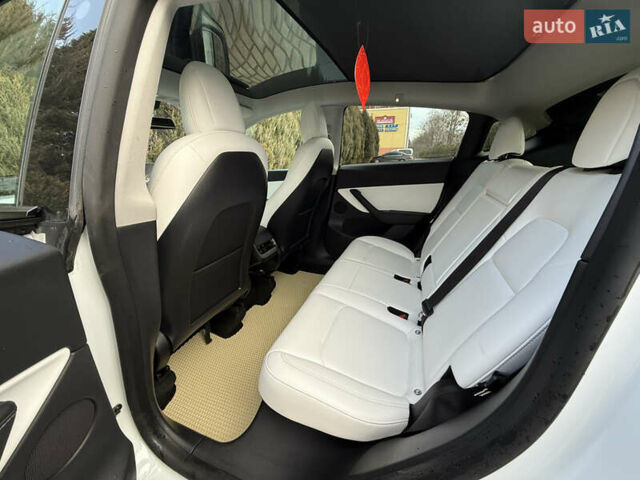 Белый Тесла Model Y, объемом двигателя 0 л и пробегом 129 тыс. км за 27400 $, фото 23 на Automoto.ua