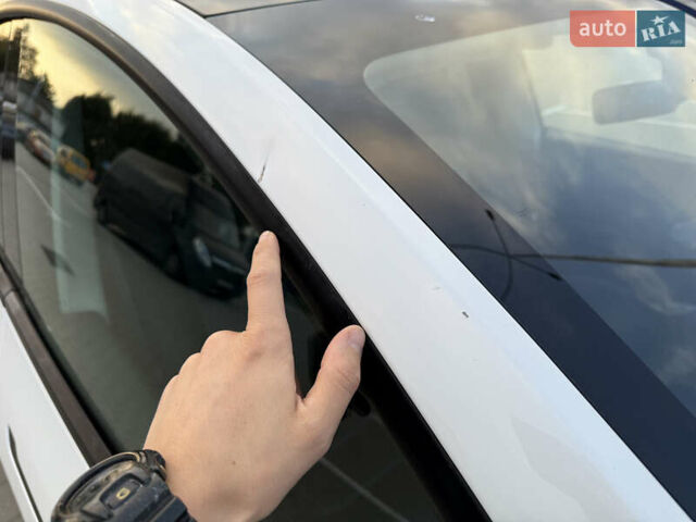 Белый Тесла Model Y, объемом двигателя 0 л и пробегом 81 тыс. км за 25900 $, фото 43 на Automoto.ua