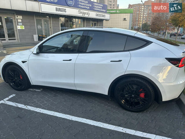 Белый Тесла Model Y, объемом двигателя 0 л и пробегом 80 тыс. км за 31500 $, фото 3 на Automoto.ua