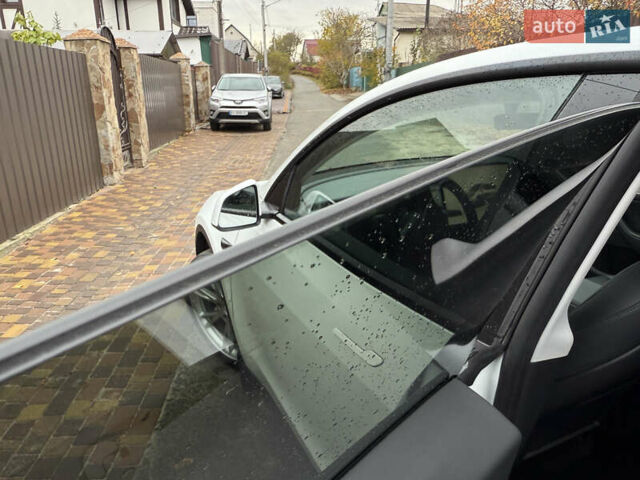 Белый Тесла Model Y, объемом двигателя 0 л и пробегом 53 тыс. км за 36700 $, фото 12 на Automoto.ua