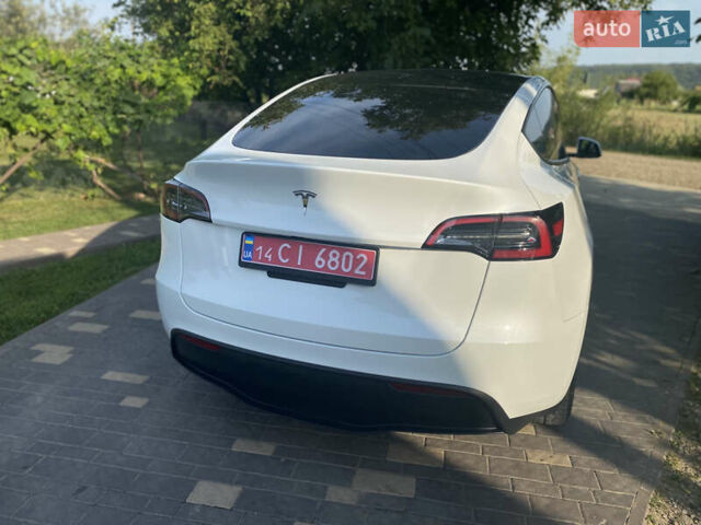 Белый Тесла Model Y, объемом двигателя 0 л и пробегом 58 тыс. км за 24000 $, фото 66 на Automoto.ua