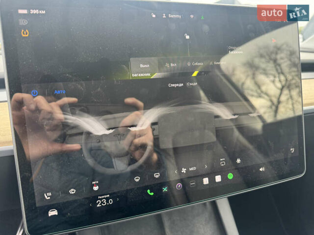 Білий Тесла Model Y, об'ємом двигуна 0 л та пробігом 100 тис. км за 23999 $, фото 18 на Automoto.ua
