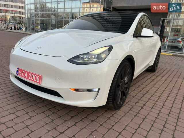 Белый Тесла Model Y, объемом двигателя 0 л и пробегом 21 тыс. км за 34999 $, фото 1 на Automoto.ua