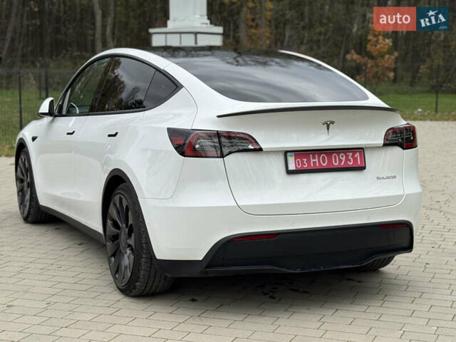 Білий Тесла Model Y, об'ємом двигуна 0 л та пробігом 115 тис. км за 25800 $, фото 10 на Automoto.ua