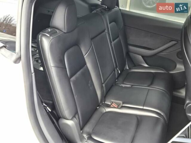 Белый Тесла Model Y, объемом двигателя 0 л и пробегом 70 тыс. км за 31500 $, фото 14 на Automoto.ua