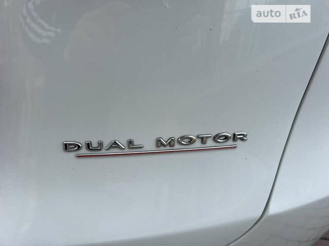 Белый Тесла Model Y, объемом двигателя 0 л и пробегом 21 тыс. км за 34999 $, фото 40 на Automoto.ua