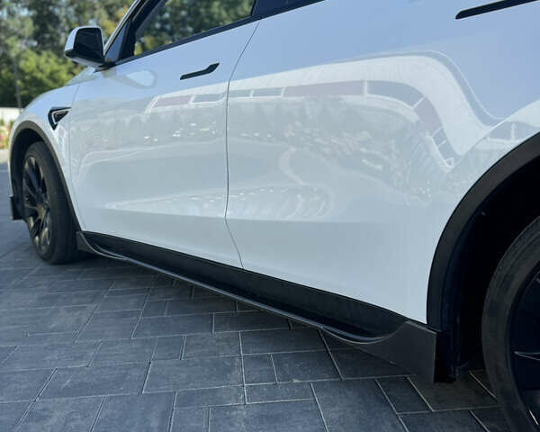 Белый Тесла Model Y, объемом двигателя 0 л и пробегом 90 тыс. км за 25499 $, фото 21 на Automoto.ua
