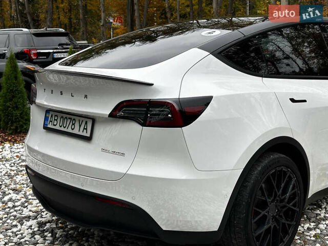 Белый Тесла Model Y, объемом двигателя 0 л и пробегом 57 тыс. км за 32000 $, фото 17 на Automoto.ua