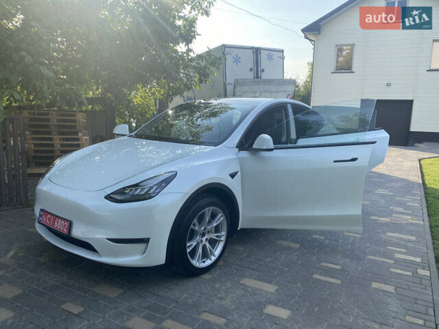 Белый Тесла Model Y, объемом двигателя 0 л и пробегом 58 тыс. км за 24000 $, фото 37 на Automoto.ua