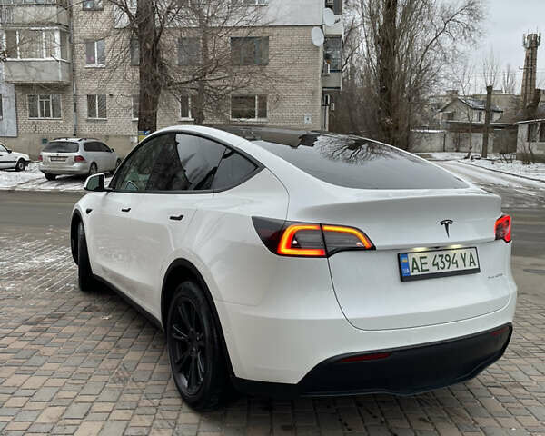 Белый Тесла Model Y, объемом двигателя 0 л и пробегом 56 тыс. км за 35000 $, фото 4 на Automoto.ua