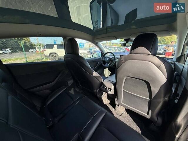 Белый Тесла Model Y, объемом двигателя 0 л и пробегом 243 тыс. км за 18500 $, фото 7 на Automoto.ua