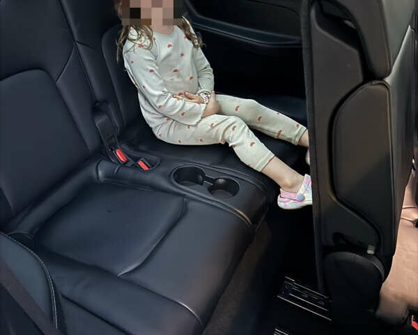 Белый Тесла Model Y, объемом двигателя 0 л и пробегом 94 тыс. км за 24500 $, фото 32 на Automoto.ua