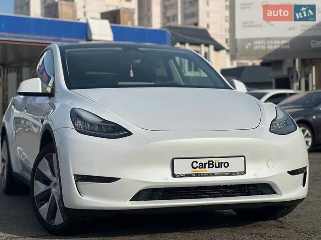 Белый Тесла Model Y, объемом двигателя 0 л и пробегом 31 тыс. км за 24999 $, фото 14 на Automoto.ua