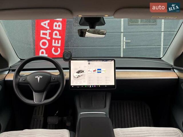 Білий Тесла Model Y, об'ємом двигуна 0 л та пробігом 81 тис. км за 32500 $, фото 16 на Automoto.ua