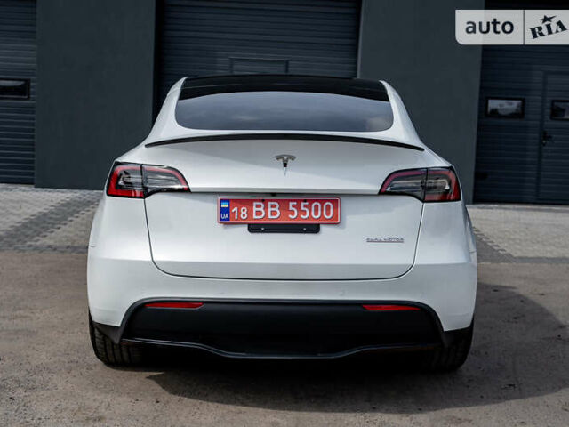 Белый Тесла Model Y, объемом двигателя 0 л и пробегом 10 тыс. км за 27900 $, фото 5 на Automoto.ua