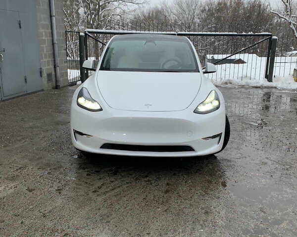 Белый Тесла Model Y, объемом двигателя 0 л и пробегом 4 тыс. км за 33000 $, фото 10 на Automoto.ua