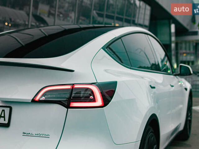 Белый Тесла Model Y, объемом двигателя 0 л и пробегом 20 тыс. км за 36900 $, фото 11 на Automoto.ua