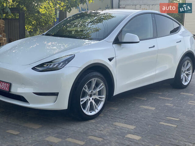 Белый Тесла Model Y, объемом двигателя 0 л и пробегом 58 тыс. км за 24000 $, фото 51 на Automoto.ua