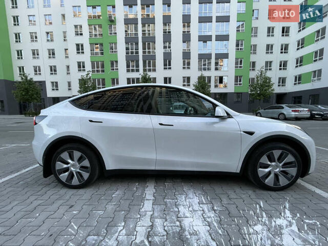 Белый Тесла Model Y, объемом двигателя 0 л и пробегом 1 тыс. км за 39000 $, фото 5 на Automoto.ua