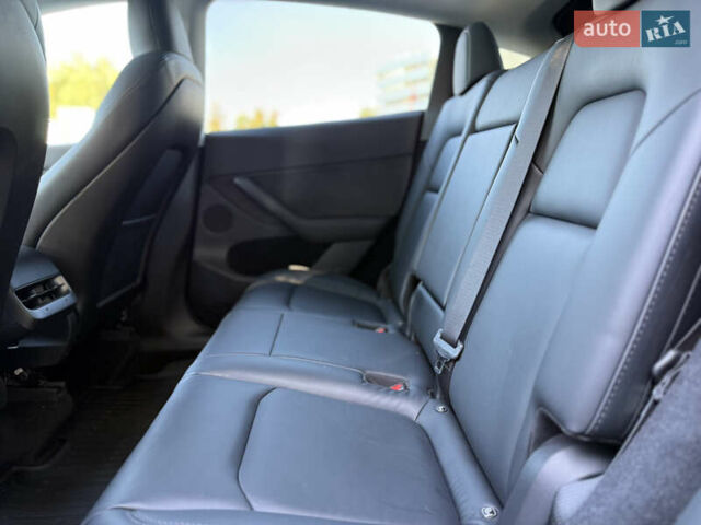 Белый Тесла Model Y, объемом двигателя 0 л и пробегом 12 тыс. км за 26500 $, фото 11 на Automoto.ua