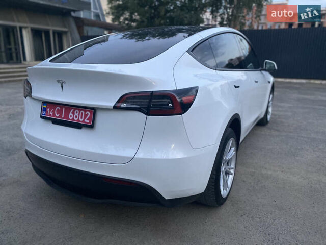 Белый Тесла Model Y, объемом двигателя 0 л и пробегом 58 тыс. км за 24000 $, фото 26 на Automoto.ua