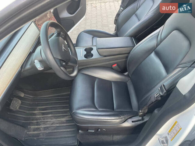 Білий Тесла Model Y, об'ємом двигуна 0 л та пробігом 60 тис. км за 24900 $, фото 28 на Automoto.ua
