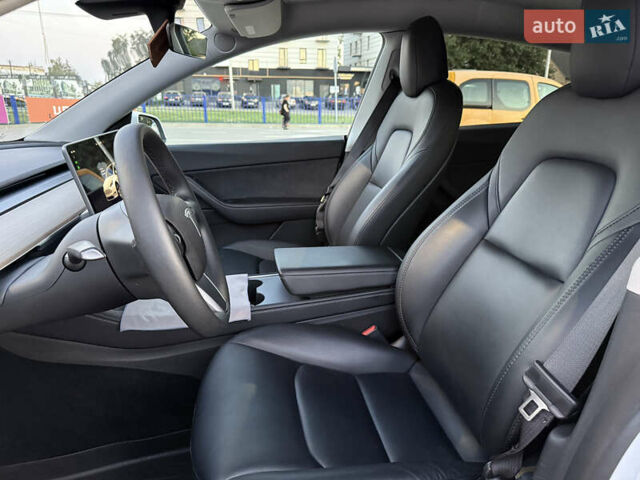 Белый Тесла Model Y, объемом двигателя 0 л и пробегом 81 тыс. км за 25900 $, фото 20 на Automoto.ua