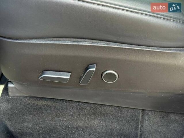 Білий Тесла Model Y, об'ємом двигуна 0 л та пробігом 56 тис. км за 26000 $, фото 33 на Automoto.ua