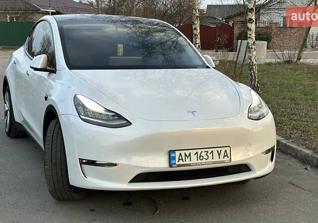 Белый Тесла Model Y, объемом двигателя 0 л и пробегом 55 тыс. км за 30500 $, фото 24 на Automoto.ua