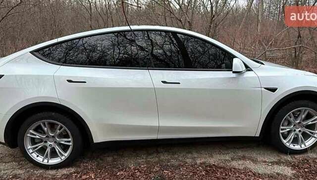 Белый Тесла Model Y, объемом двигателя 0 л и пробегом 51 тыс. км за 38300 $, фото 7 на Automoto.ua