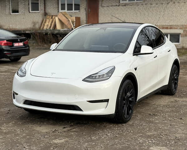 Белый Тесла Model Y, объемом двигателя 0 л и пробегом 16 тыс. км за 26500 $, фото 2 на Automoto.ua