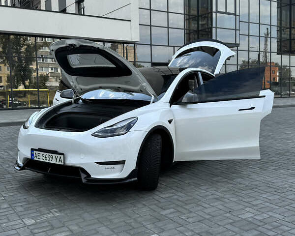 Белый Тесла Model Y, объемом двигателя 0 л и пробегом 80 тыс. км за 26800 $, фото 20 на Automoto.ua