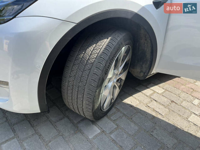 Білий Тесла Model Y, об'ємом двигуна 0 л та пробігом 32 тис. км за 28300 $, фото 22 на Automoto.ua